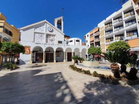 REf 15868 – ** Seasonal Rental ** Live in the heart of Los Boliches, Fuengirola ** AVAILABLE FROM SEPTEMBER 2025 UNTIL JUNE 2026** - Photo 3