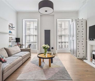 EXCLUSIVELY MANAGED BY SAVILLS. PET FRIENDLY. Recently renovated st... - Photo 2