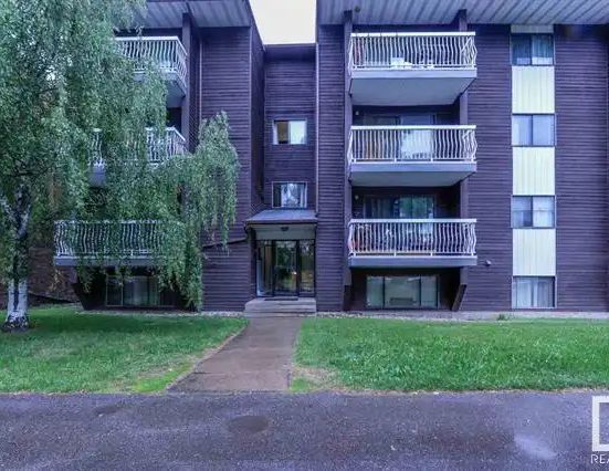 9904 90 Avenue Northwest | 9904 90 Avenue Northwest, Edmonton - Photo 1