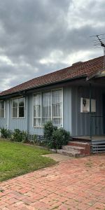 Three Bedroom House - Photo 4