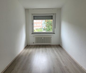 3-Zimmer-Wohnung im Erdgeschoss mit Balkon! – Was will man mehr!? - Photo 2