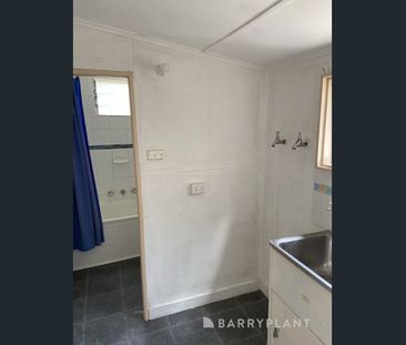 Country Vibes meets Urban Convenience - Photo 2