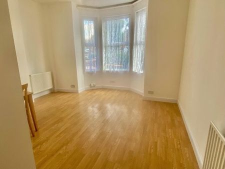 Clapham Road, MK41 - Photo 5