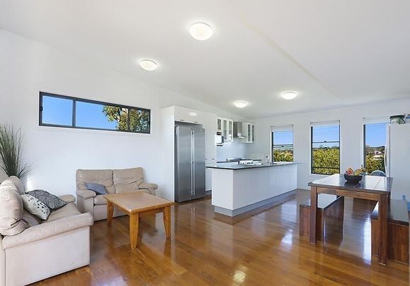 2/3 Fourth Avenue, Labrador QLD 4215 - Apartment For Rent | Domain - Photo 1