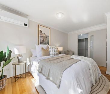 A Rare Bondi Gem, Double Parking with Direct Access, 200m from the ... - Photo 6