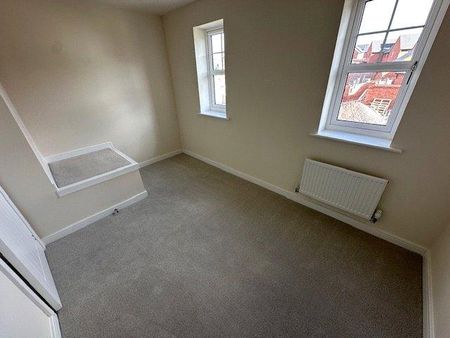 2 bedroom terraced house to rent - Photo 3