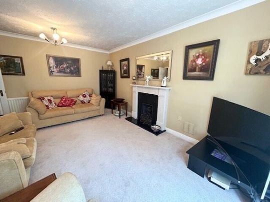 Room 1, Dartmouth Drive, St Helens, W... - Photo 1