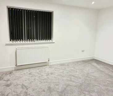 4 bedroom terraced house to rent - Photo 6