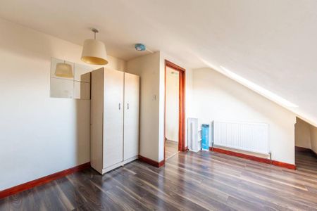 3 bedroom flat to rent - Photo 5