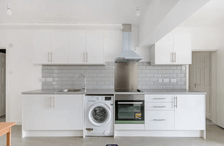 New Malden , KT3 (Flat) - Photo 5