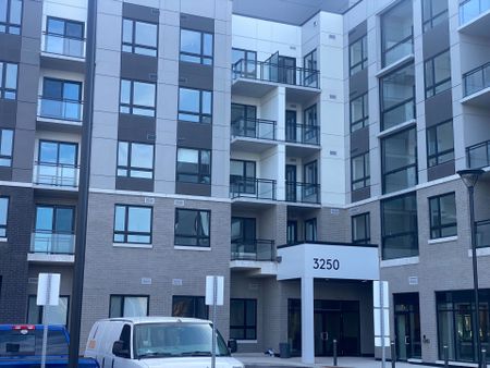 For Lease - 3250 Carding Mill Trail Unit# 110, Oakville, Ontario - Photo 2