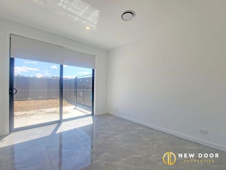 3/32 Sunnyman Street, Taylor ACT 2913 - House For Rent | Domain - Photo 2