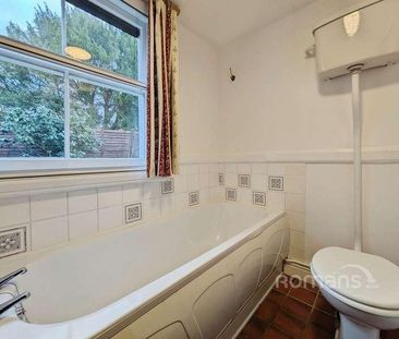 The Street, Waltham St. Lawrence, Reading, Berkshire, RG10 - Photo 5