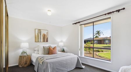 12 Moncur St, Woodcroft SA 5162 - House For Rent | Domain - Photo 2