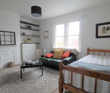 1 bedroom in a house share to rent - Photo 6