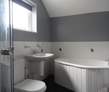 2 bedroom House To Let - Photo 4