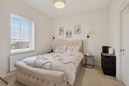 21 Charlestown Hall Gardens, Lisburn, BT28 0AL - Photo 5