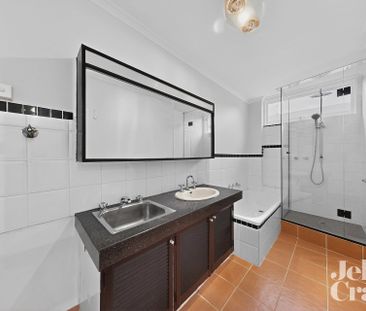 8/118 Waverley Road, Malvern East - Photo 2