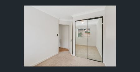 STUNNING RENOVATED UNIT IN THE HEART OF COOLANGATTA - Photo 2