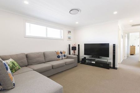 Stunning family home - Photo 2