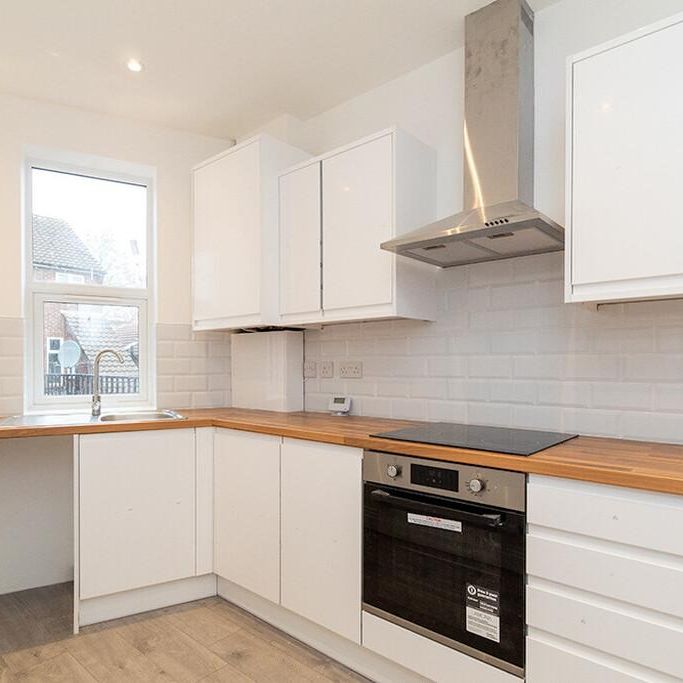 2 bedroom maisonette to rent - Photo 1