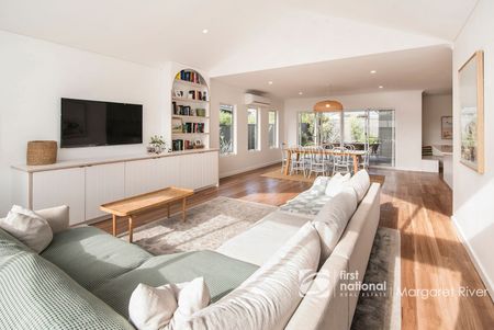 A TOUCH OF HAMPTONS CHARM - Photo 2