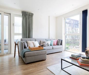2 Bed Flat, Collet House, SW8 - Photo 2