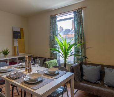 5 Bed Student Accommodation - Photo 2