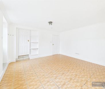 Studio to rent - Photo 6