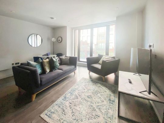 2 bedroom Flat To Let - Photo 1