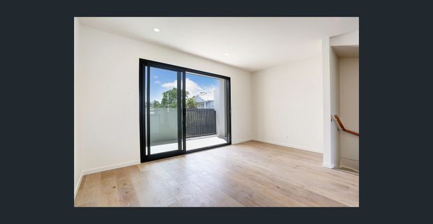 As new two bedroom townhouse! - Photo 1