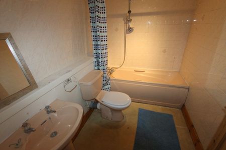 1 Bedroom Property To Rent - Photo 3