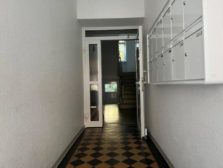 3-Raum Wohnung, im 3.OG in zentrumsnaher Lage von Erfurt zu vermieten! - Photo 3