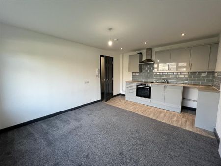 High Street, Cwmgwrach, NEATH - Photo 5