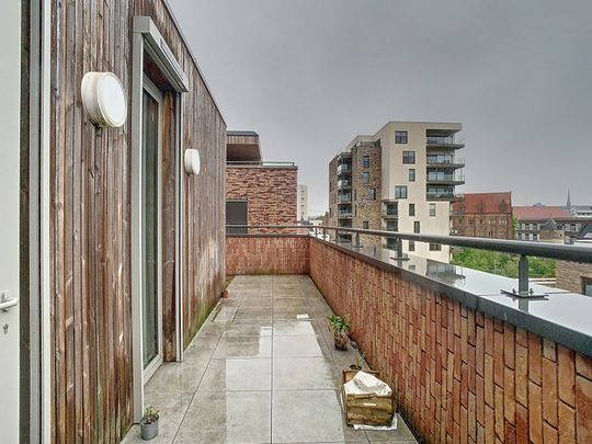 Penthouse met 2 slaapkamers te huur in hartje Leuven! - Photo 1