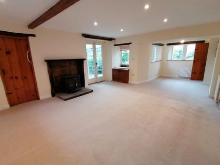 4 bedroom House To Let - Photo 3