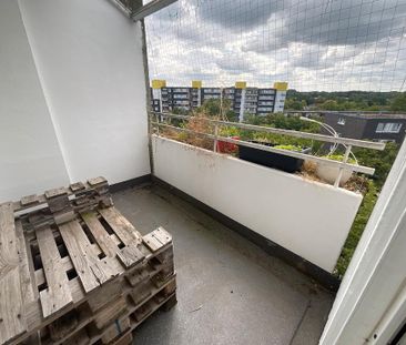 Schönes WG Zimmer mit eigenem Balkon - Photo 4