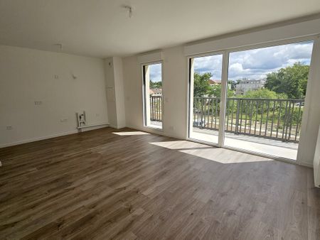 Location Appartement 3 pièces 62m² COMPIEGNE 60200 - Photo 2