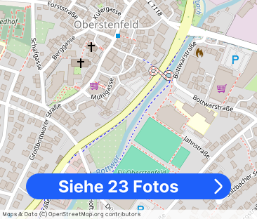 Schöne 2,5 Zimmer-Wohnungmit Balkonfür Singles oder Paarein Oberste... - Foto 1