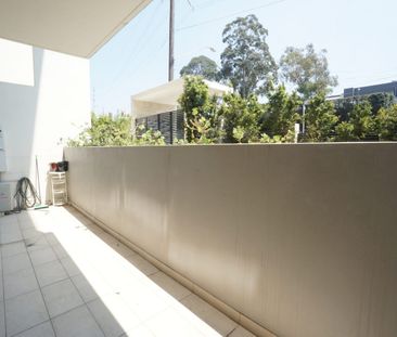 Modern Apartment in the Heart of Carlingford - Photo 2