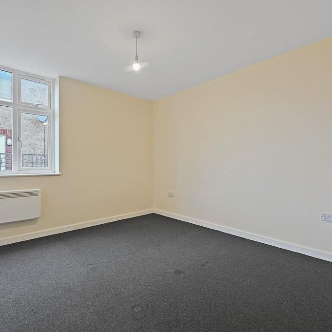 1 bedroom ground floor flat to rent - Photo 1
