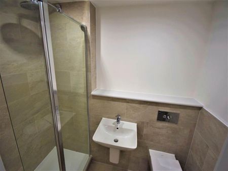 2 bedroom flat to rent - Photo 5