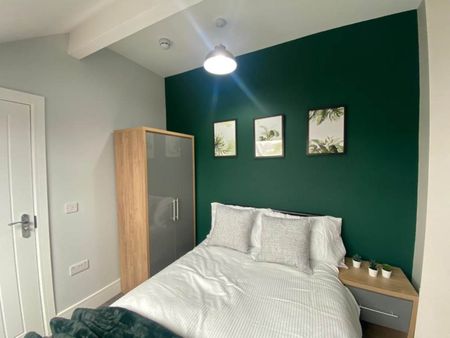 Beechwood Crescent (room 5), Burley, Leeds - Photo 5