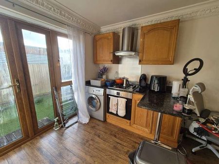 Edward Close, St Albans, AL1 - Photo 5