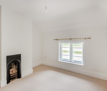 3 bedroom detached house to rent - Photo 6