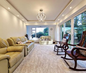 5 bedroom detached house to rent - Photo 2