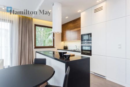 Luksusowo wykończony apartament w kameralnym apartamentowcu na Saskiej Kępie - Zdjęcie 5