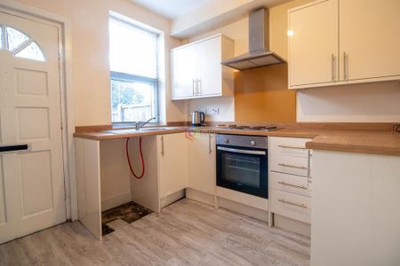 2 bedroom terraced house to rent - Photo 3
