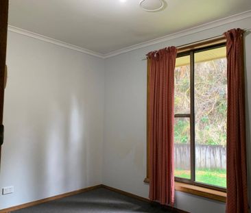 4 Bedroom Home in Zeehan - Photo 3