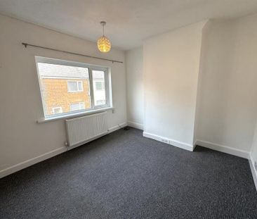 3 Bedroom Terraced To Let - Photo 2